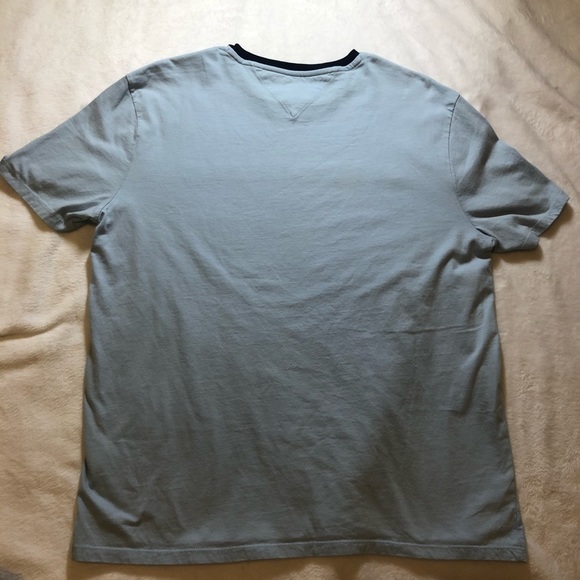 Tommy Hilfiger T-Shirt - Picture 2 of 2